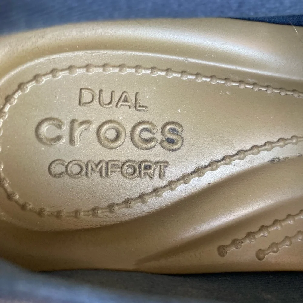 Crocs Dual Comfort Slip On Loafer Shoe Canvas Flat Rubber Sole Lightweight Sz 9